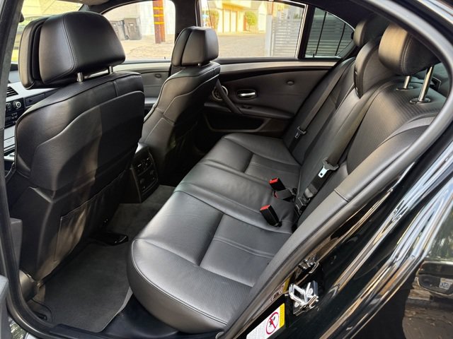 Used 2009 BMW M5 RWD image 31