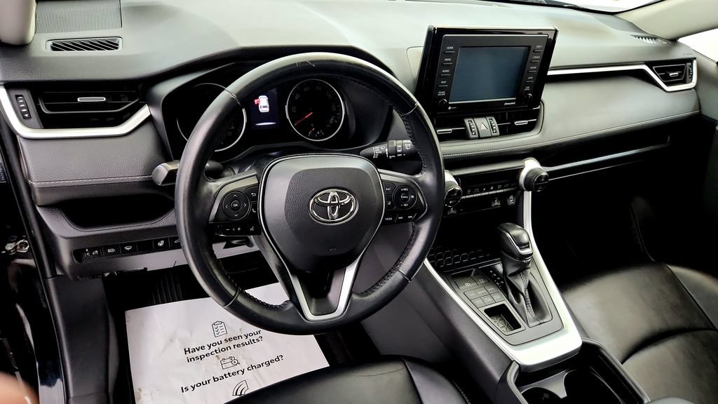 Used 2021 Toyota RAV4 XLE Premium AWD/4WD image 24