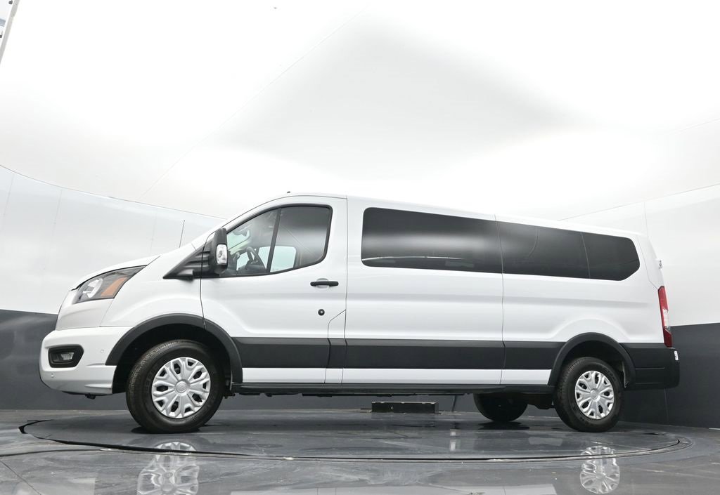 Used 2023 Ford Transit 350 XLT image 27