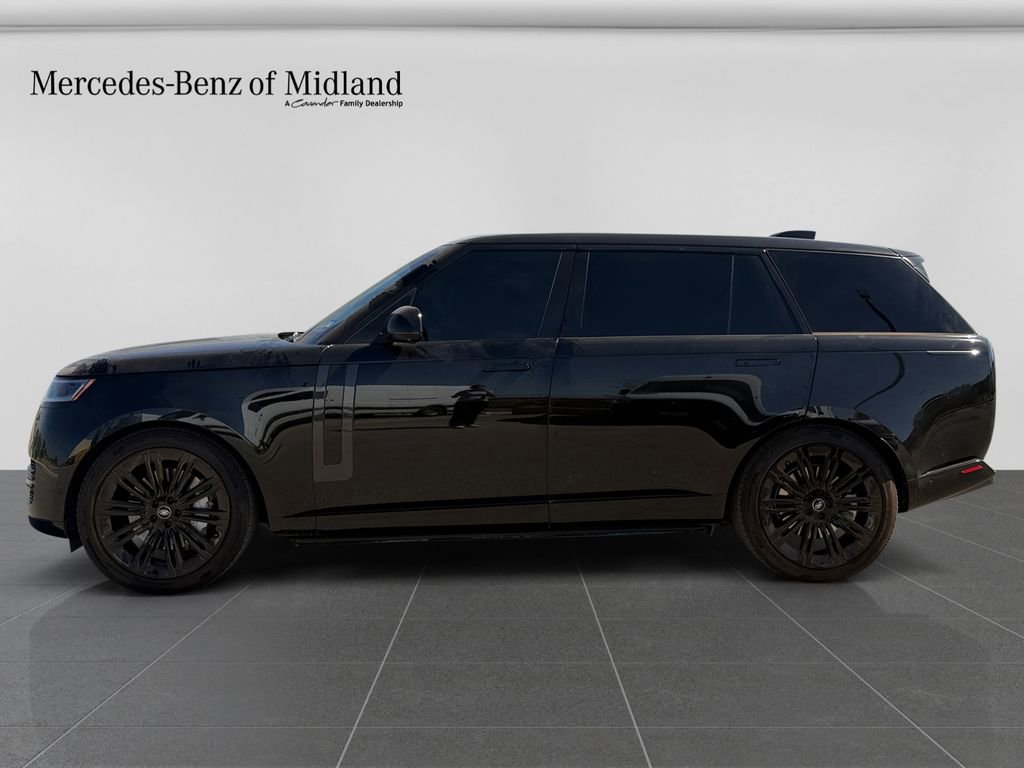 Used 2025 Land Rover Range Rover Long Wheelbase SE image 4