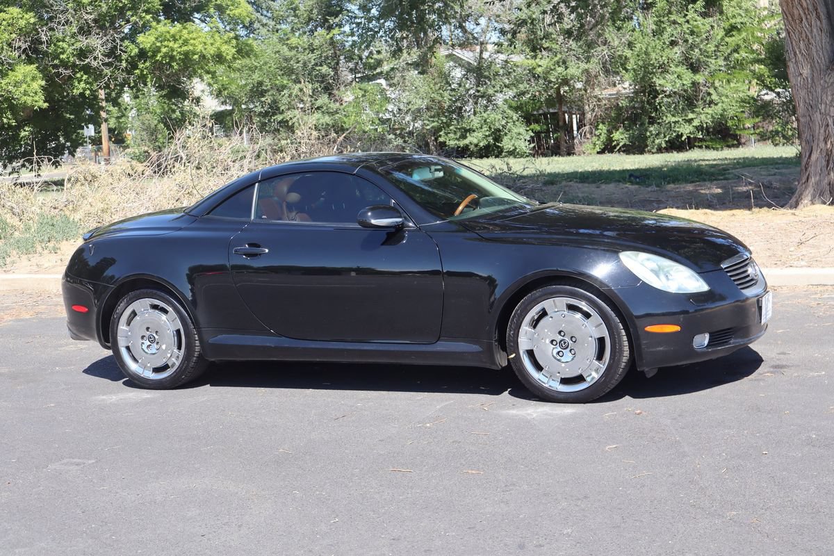 Used 2002 Lexus SC 430 Convertible RWD image 2