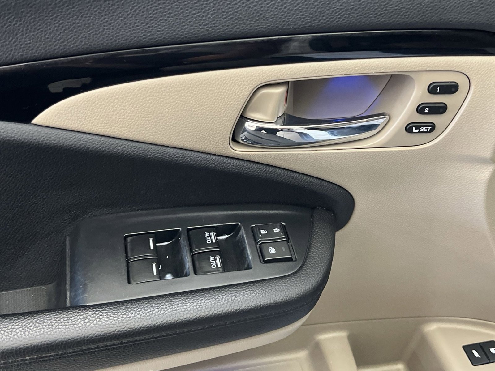 Used 2022 Honda Pilot Elite image 19