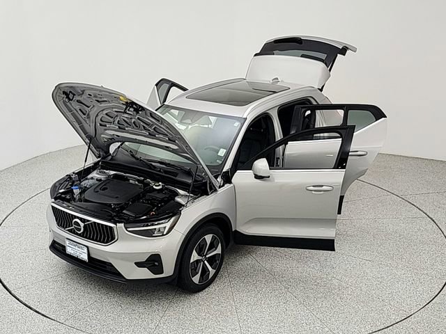 Certified 2023 Volvo XC40 B5 Plus w/ Protection Package Premier AWD/4WD image 35