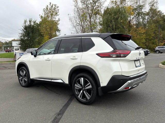 Used 2023 Nissan Rogue Platinum w/ Platinum Premium Package AWD/4WD image 2
