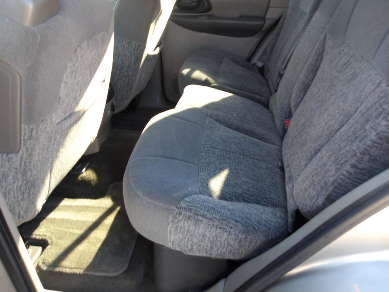 Used 2002 Chevrolet TrailBlazer LS w/ Preferred Equipment Group image 17