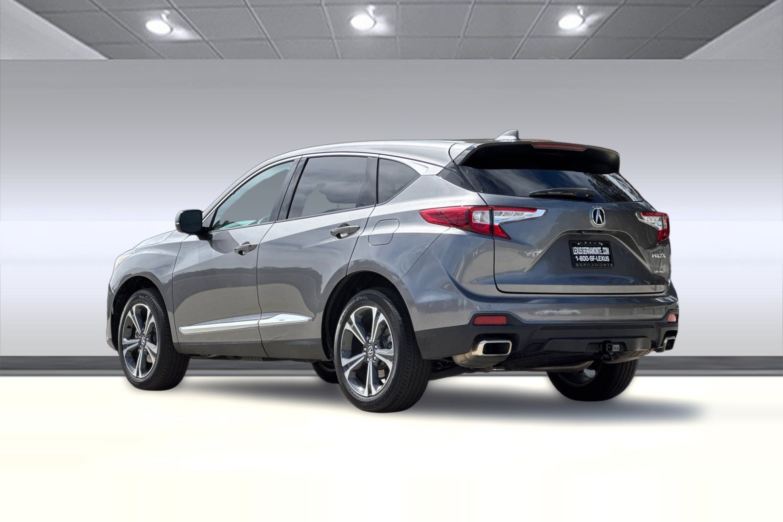 Used 2023 Acura RDX w/ Advance Package AWD/4WD image 3