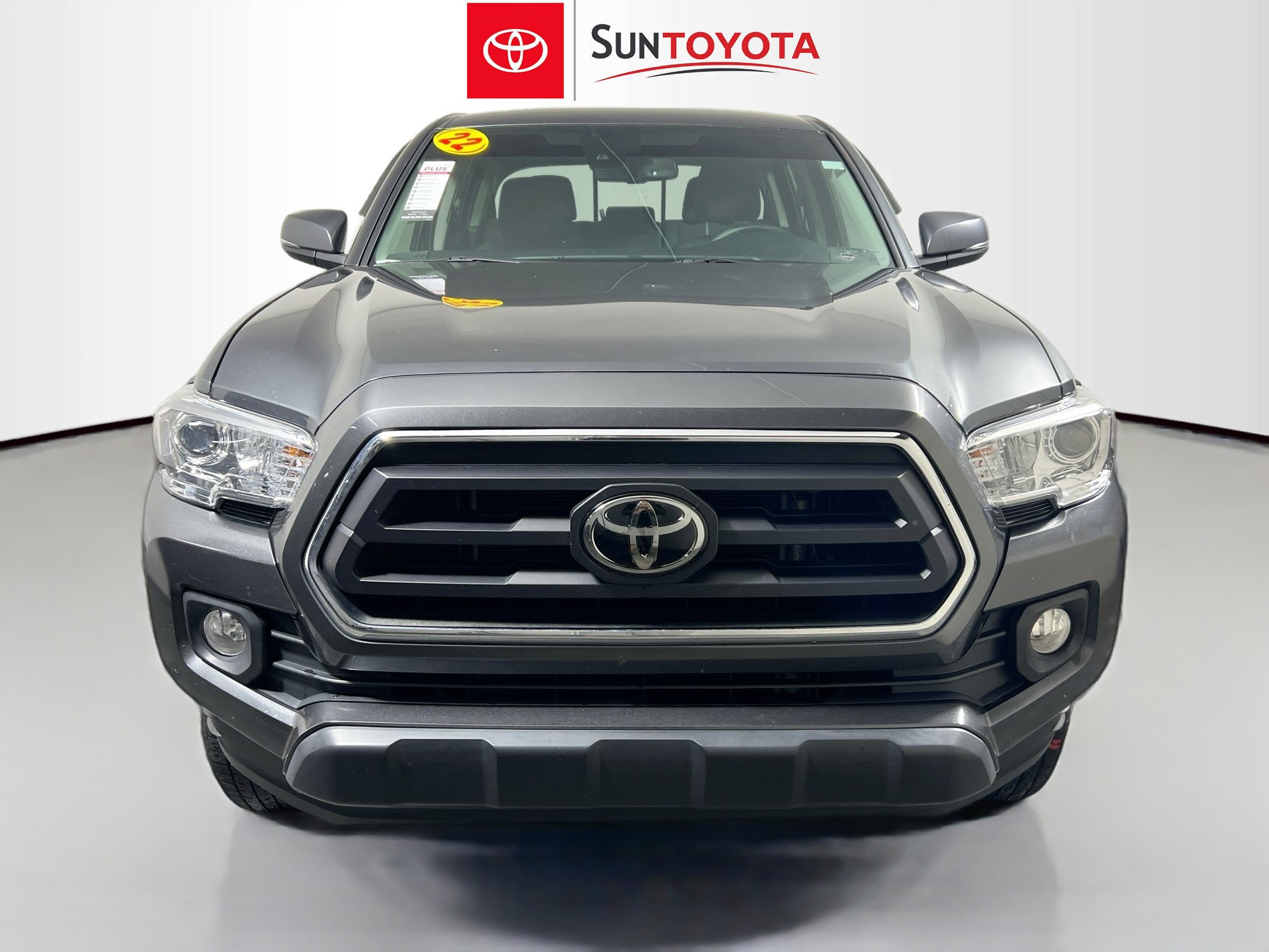 Used 2022 Toyota Tacoma SR5 w/ Technology Package image 10