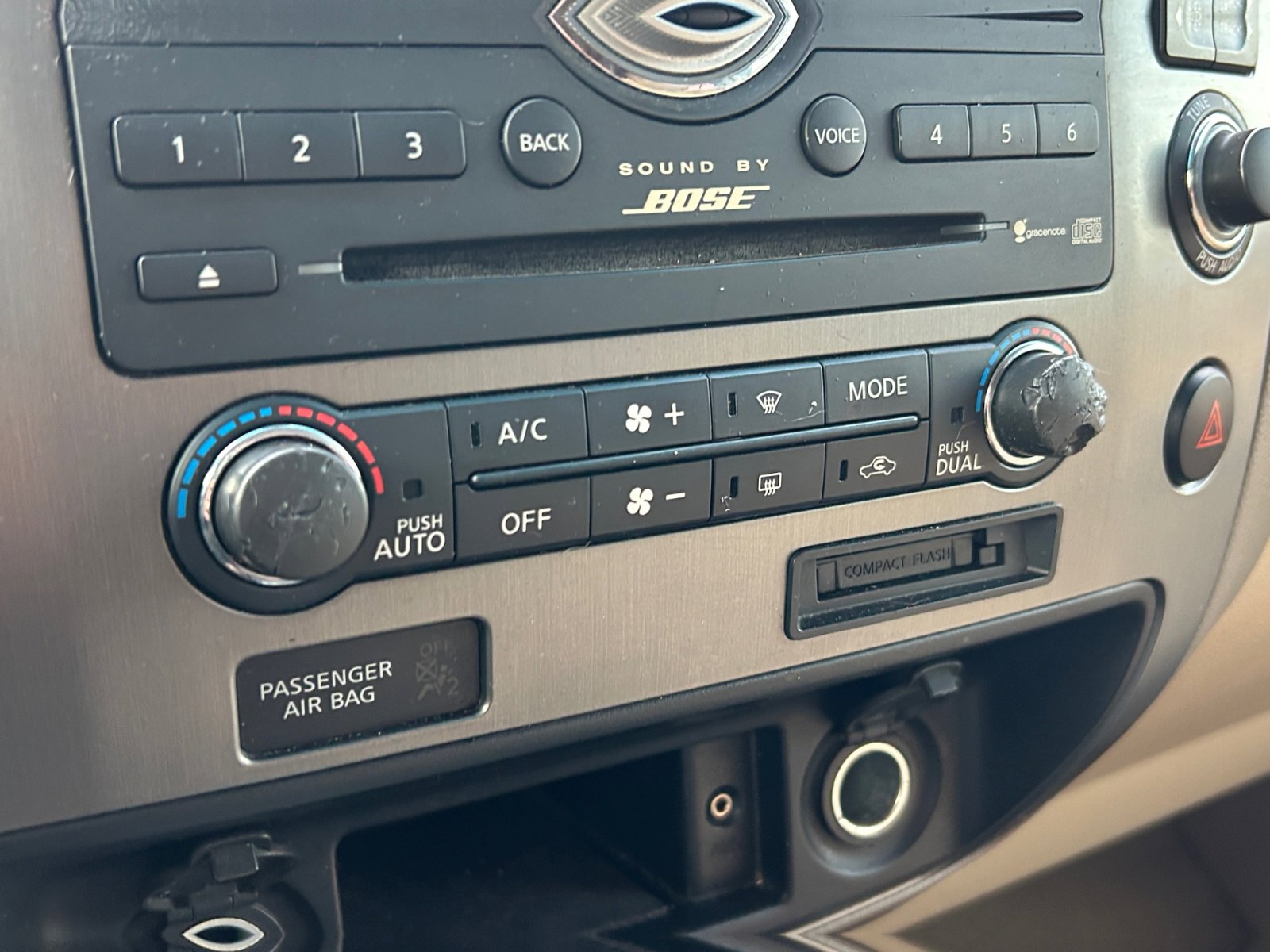 Used 2012 Nissan Armada Platinum image 17