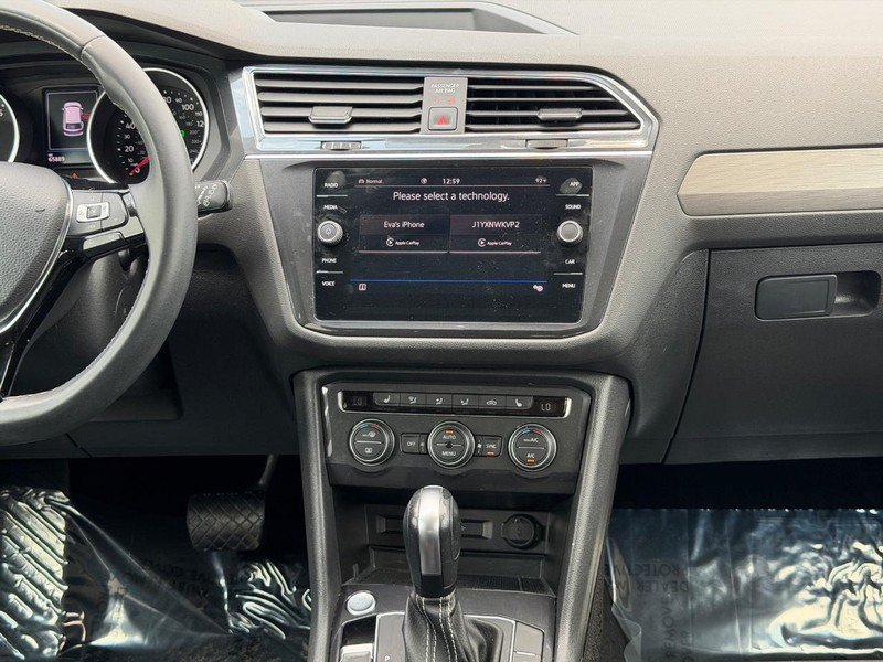 Used 2021 Volkswagen Tiguan SE w/ Panoramic Sunroof Package AWD/4WD image 14