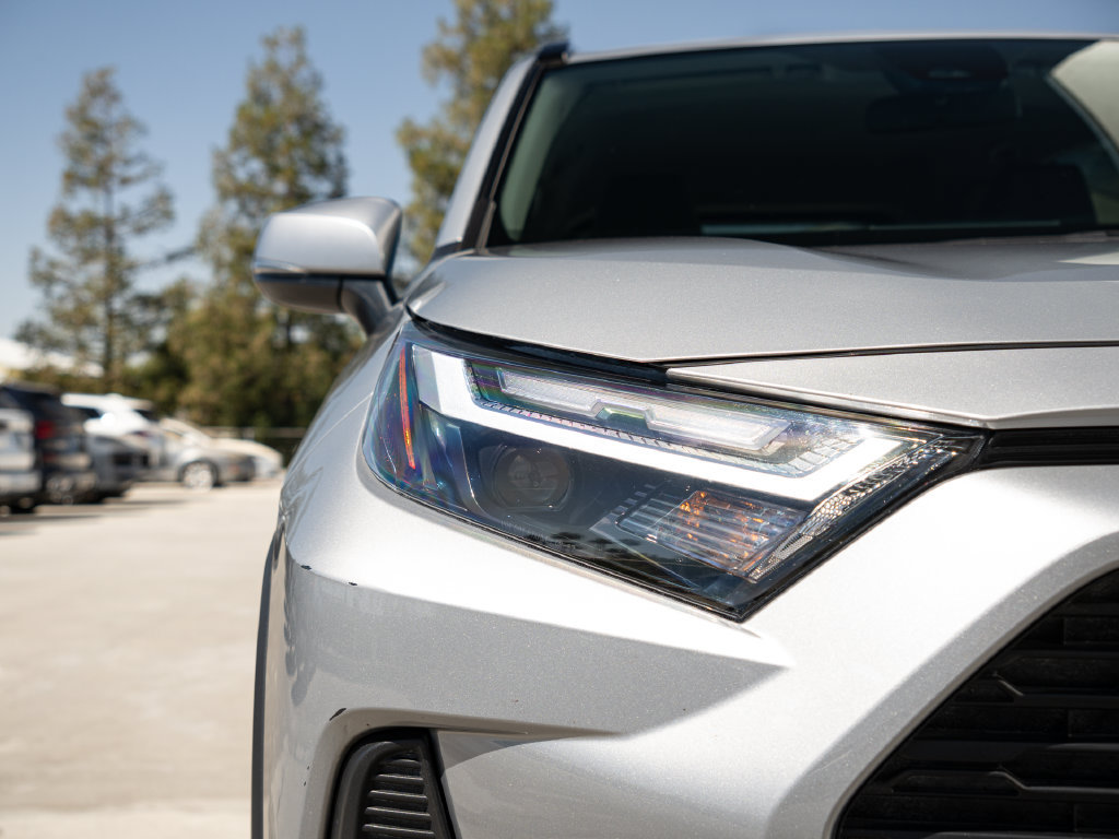 Used 2025 Toyota RAV4 XLE FWD image 20