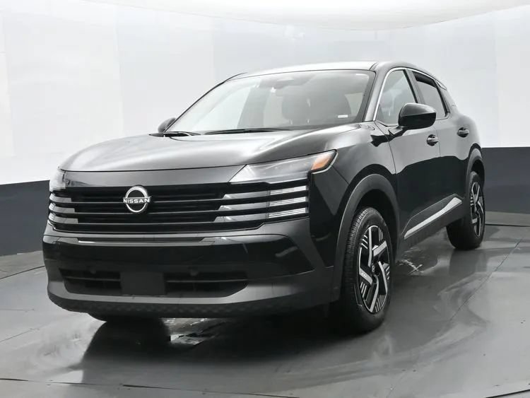Used 2025 Nissan Kicks SV FWD image 1