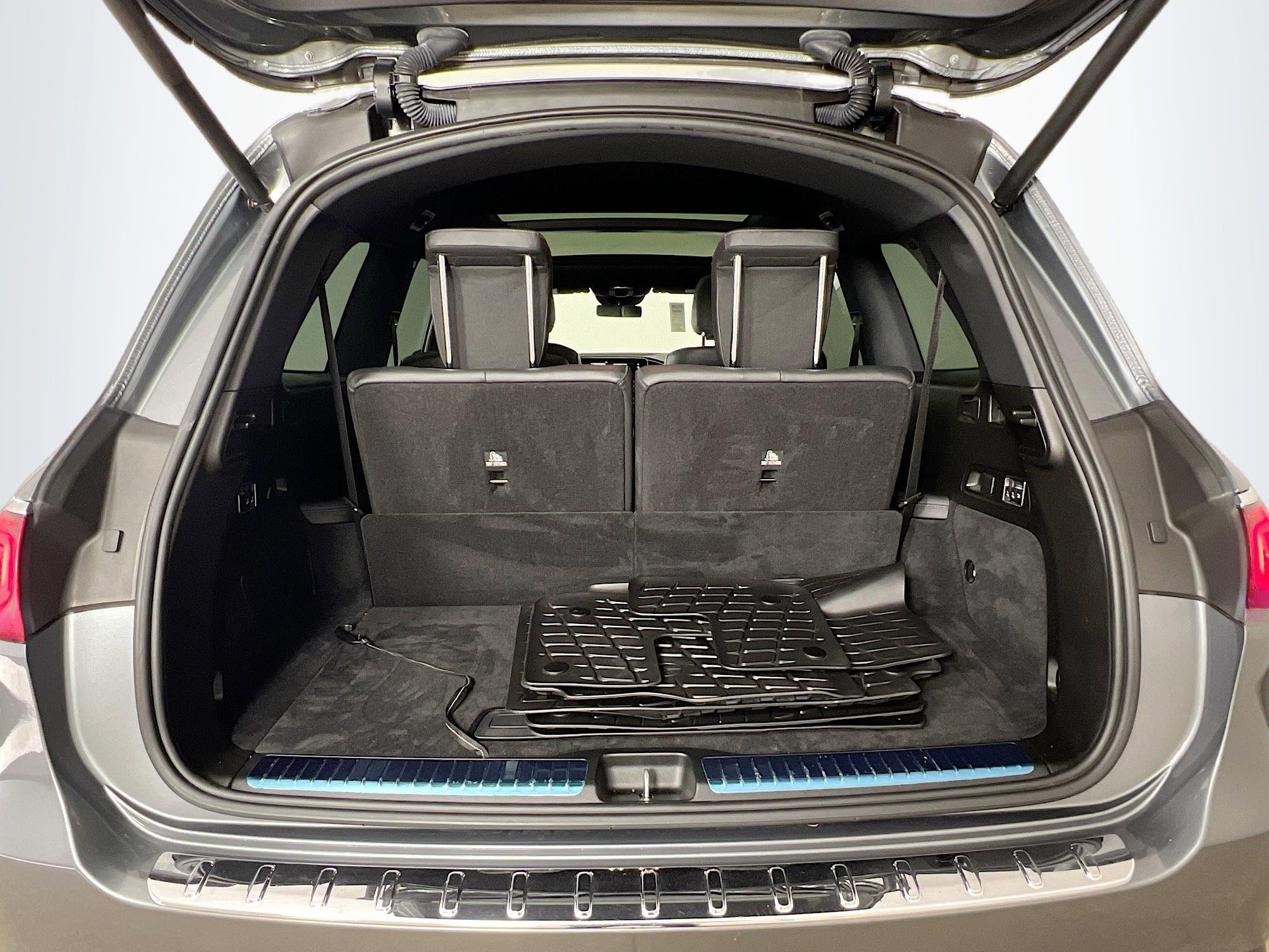 Used 2021 Mercedes-Benz GLS 450 4MATIC image 28