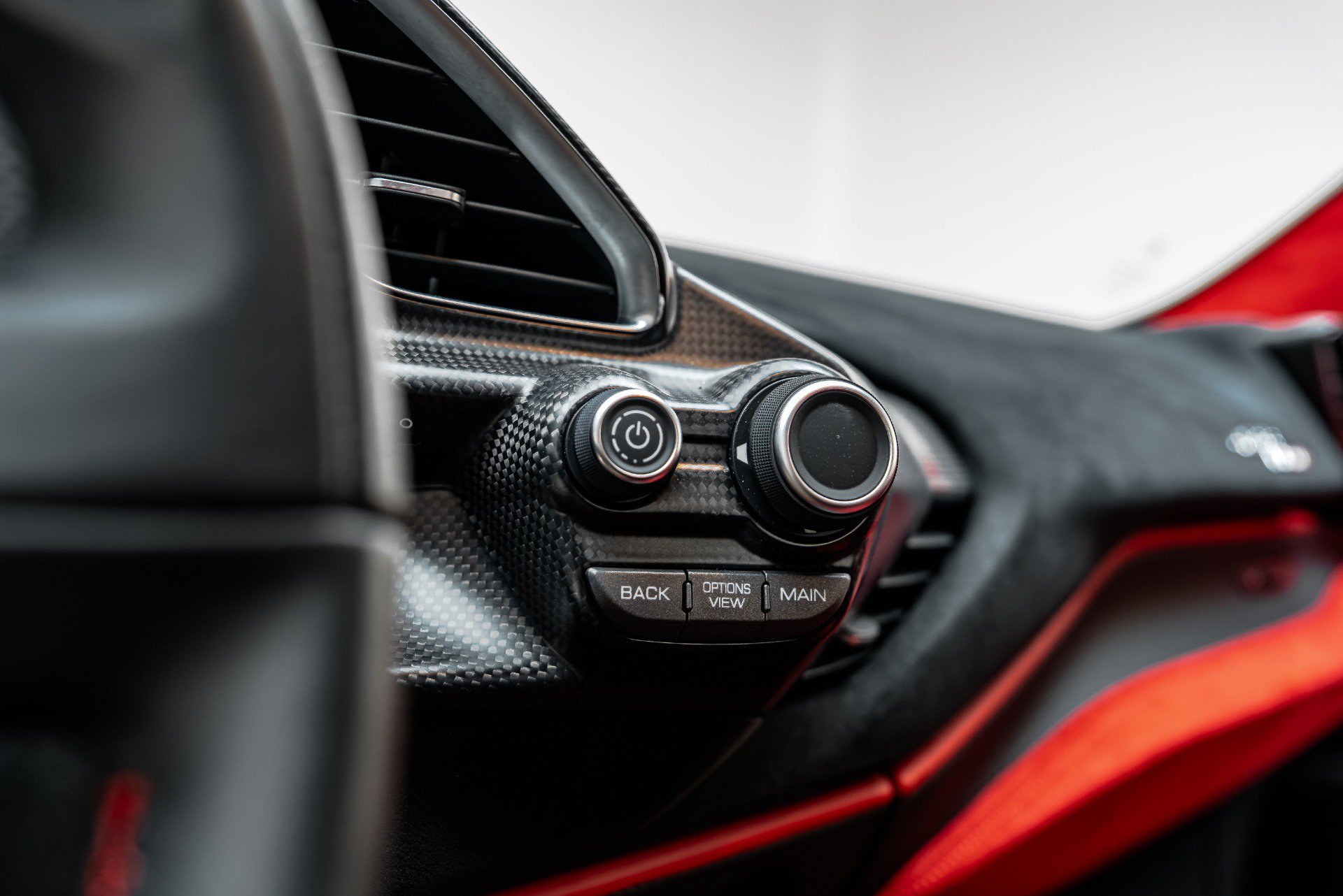 Used 2019 Ferrari 488 Pista Coupe RWD image 50