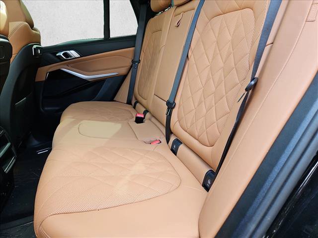 Used 2025 BMW X5 xDrive50e w/ Parking Assistance Package AWD/4WD image 21