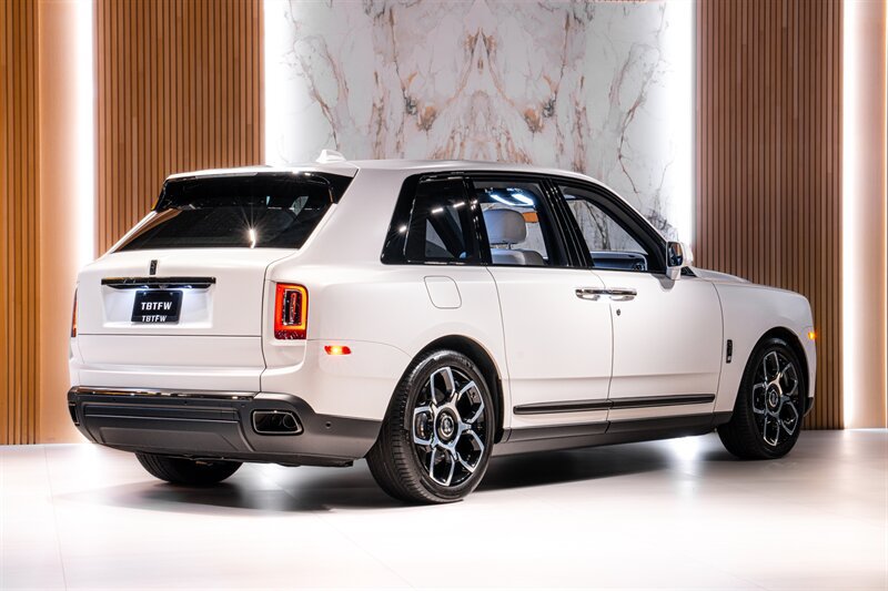 Used 2023 Rolls-Royce Cullinan Black Badge AWD/4WD image 4