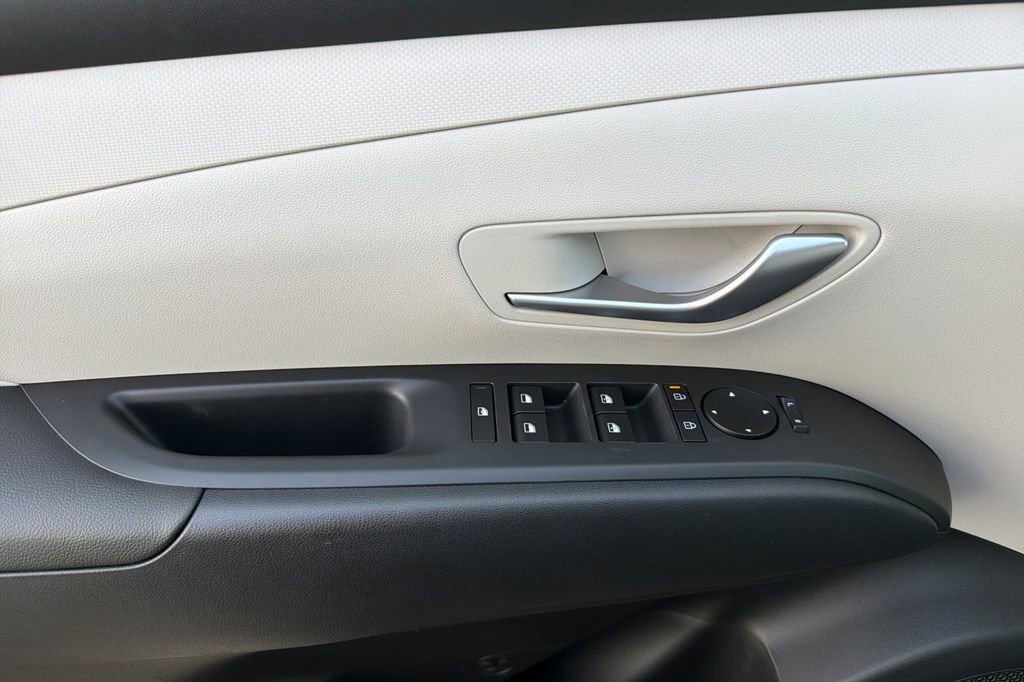 New 2026 Hyundai Tucson SEL image 9