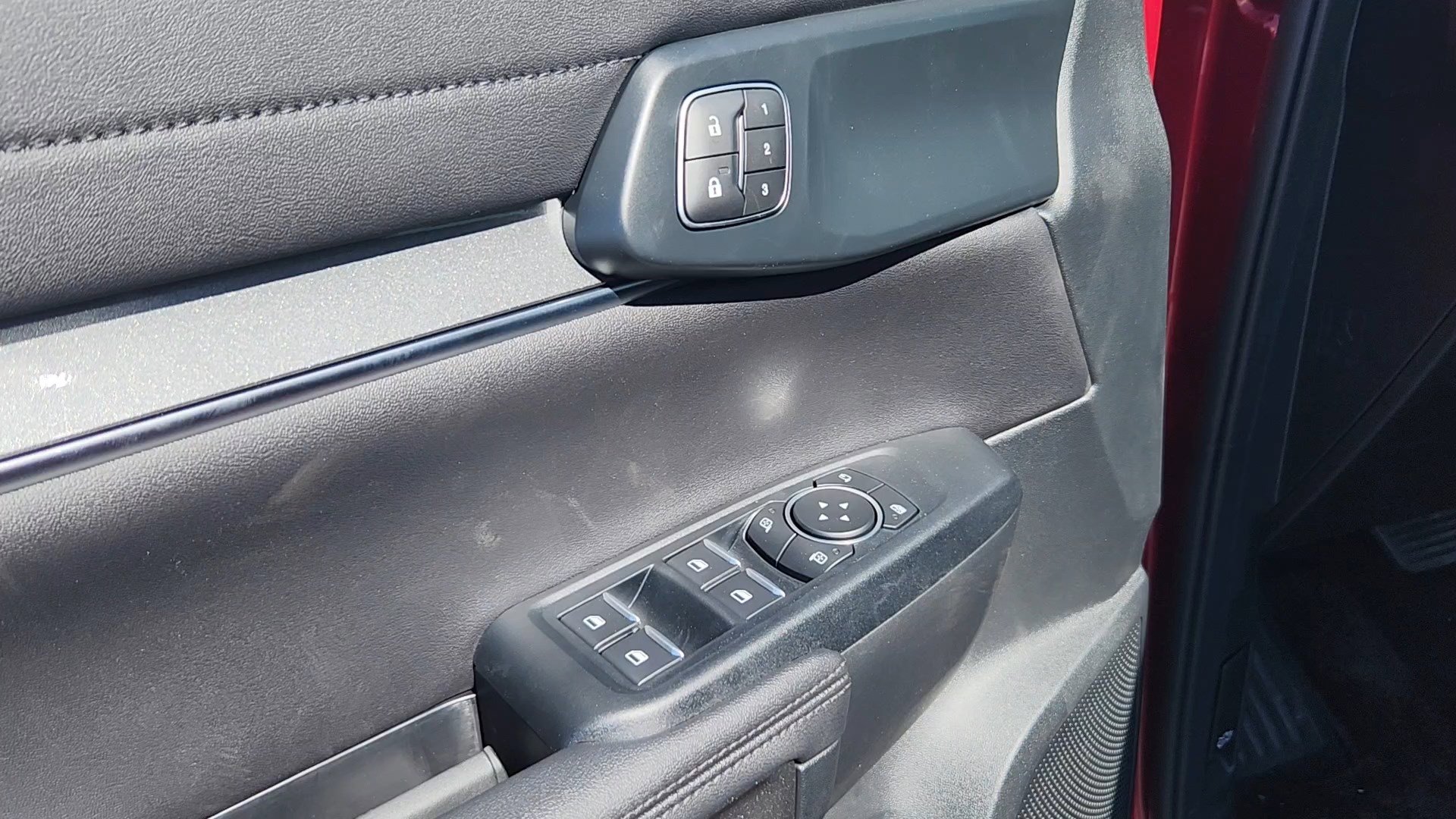 New 2025 Ford Ranger Lariat w/ FX4 Off-Road Package image 7