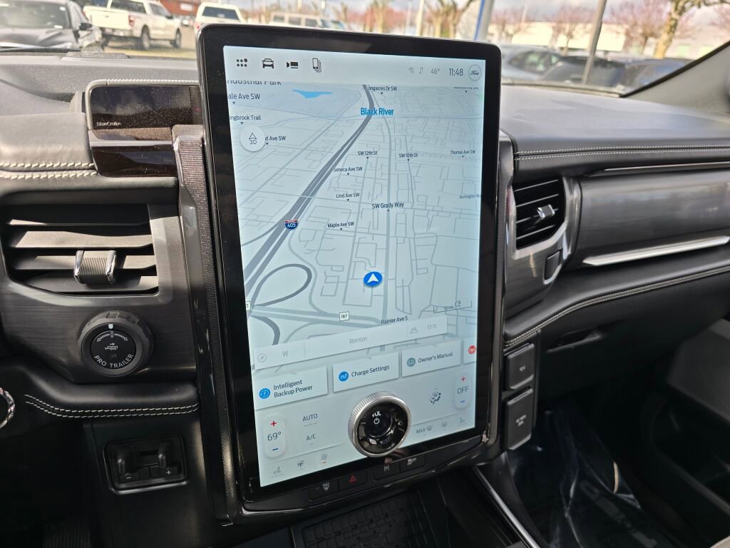 Used 2025 Ford F150 Lightning Platinum AWD/4WD image 24