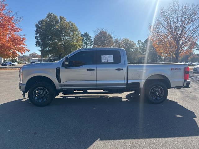 Used 2023 Ford F250 XL w/ STX Appearance Package image 2