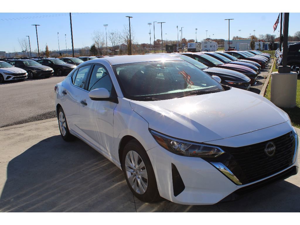 Used 2025 Nissan Sentra S image 6