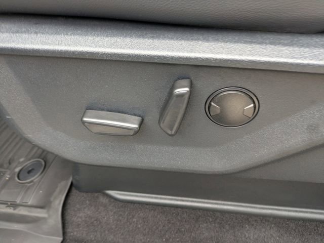 Used 2025 Ford F150 Lariat w/ Equipment Group 501A Mid image 20