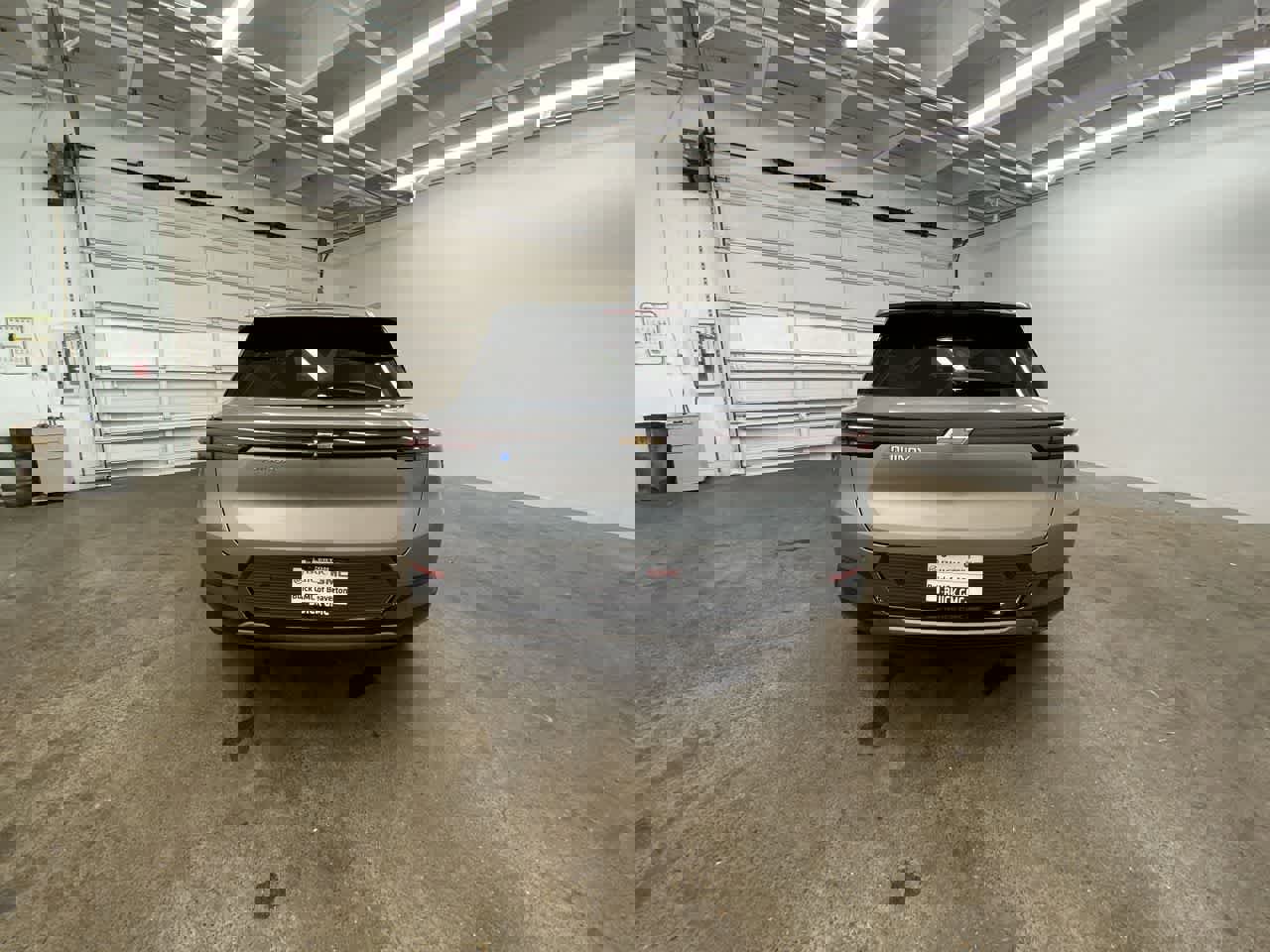 Used 2025 Chevrolet Equinox EV LT w/ Convenience Package image 5