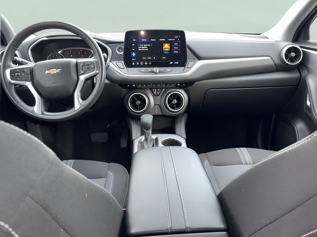 Used 2024 Chevrolet Blazer LT FWD image 20