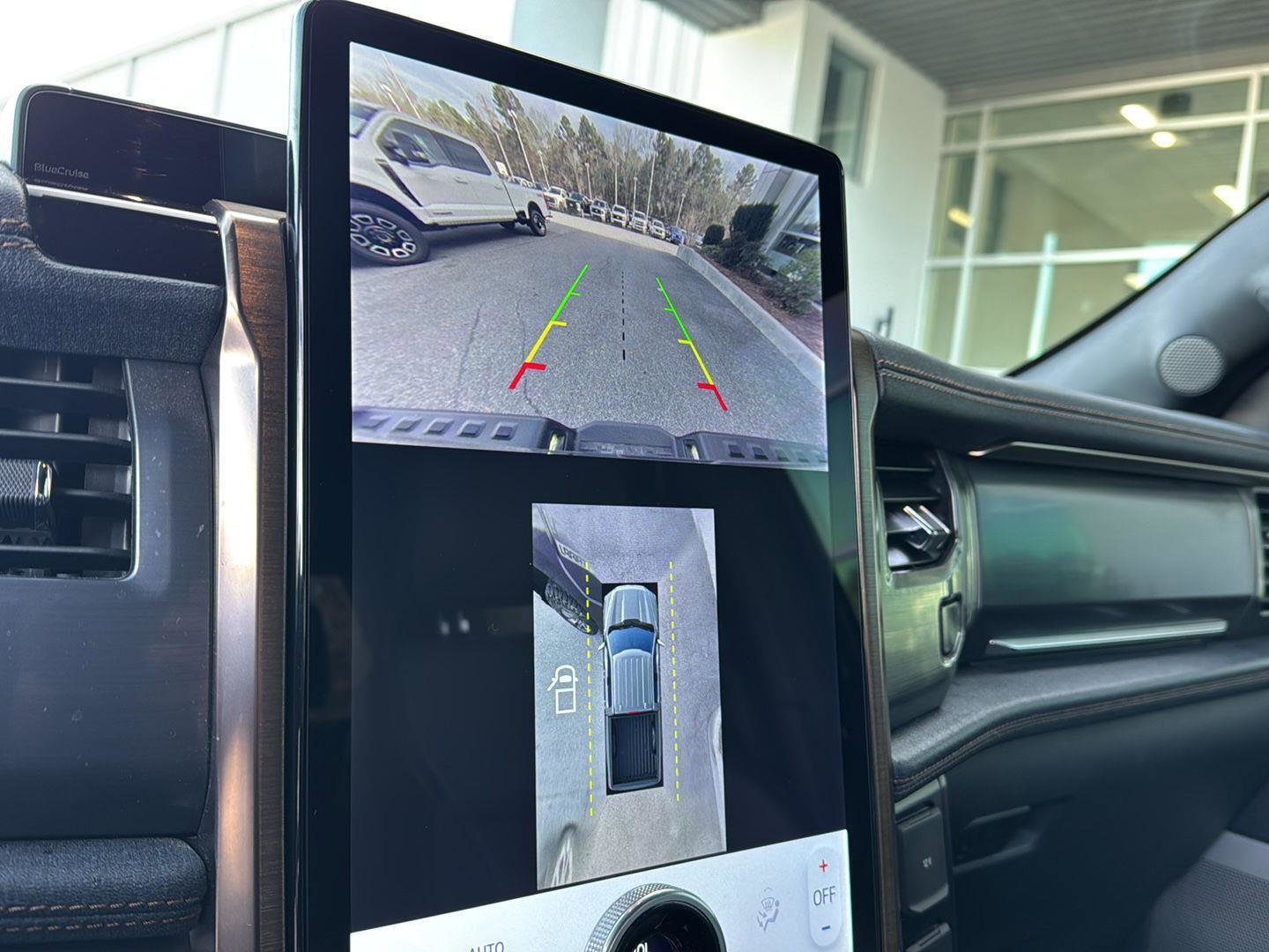 Used 2023 Ford F150 Lightning Lariat image 21