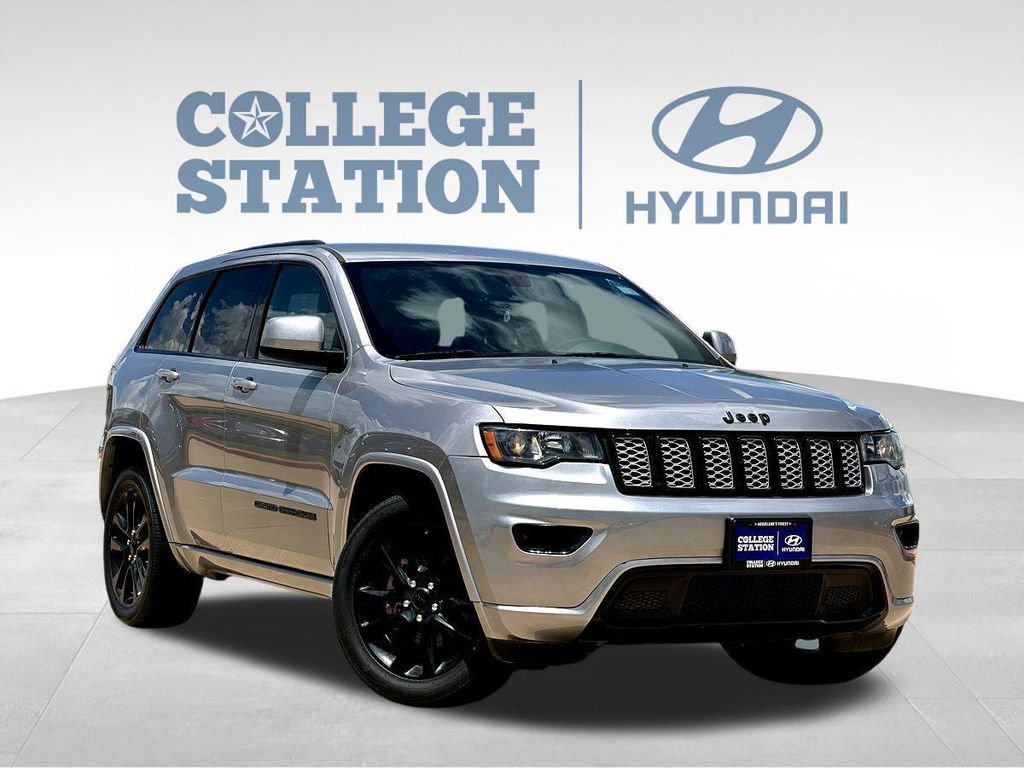 Used 2020 Jeep Grand Cherokee Altitude RWD image 3