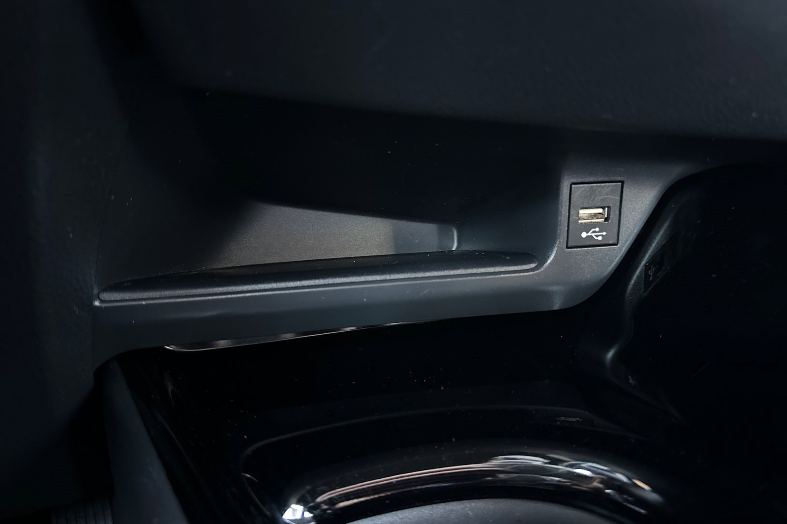 Used 2022 Toyota C-HR Nightshade image 28