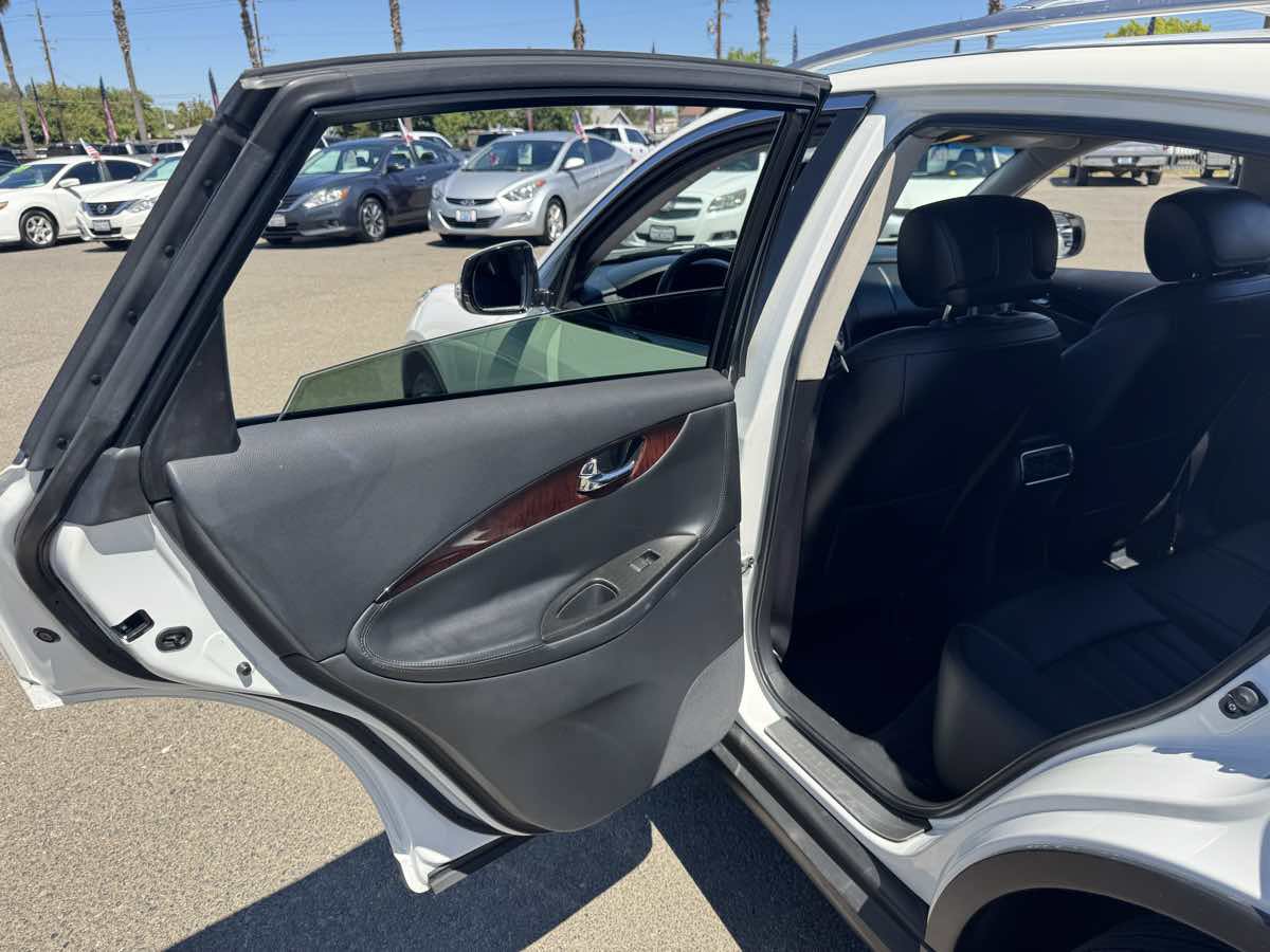 Used 2016 INFINITI QX50 2WD w/ Technology Package image 21
