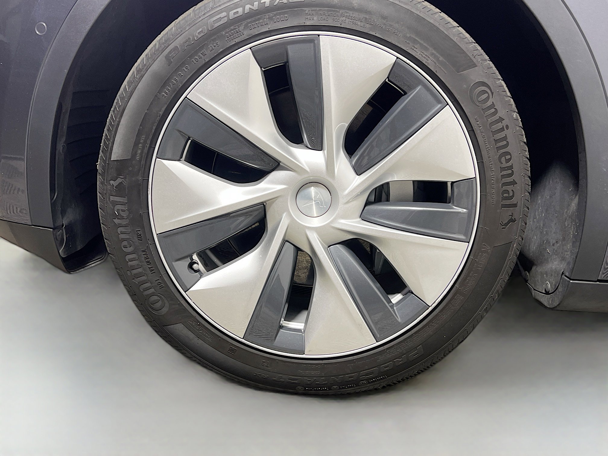 Used 2020 Tesla Model Y Long Range image 14