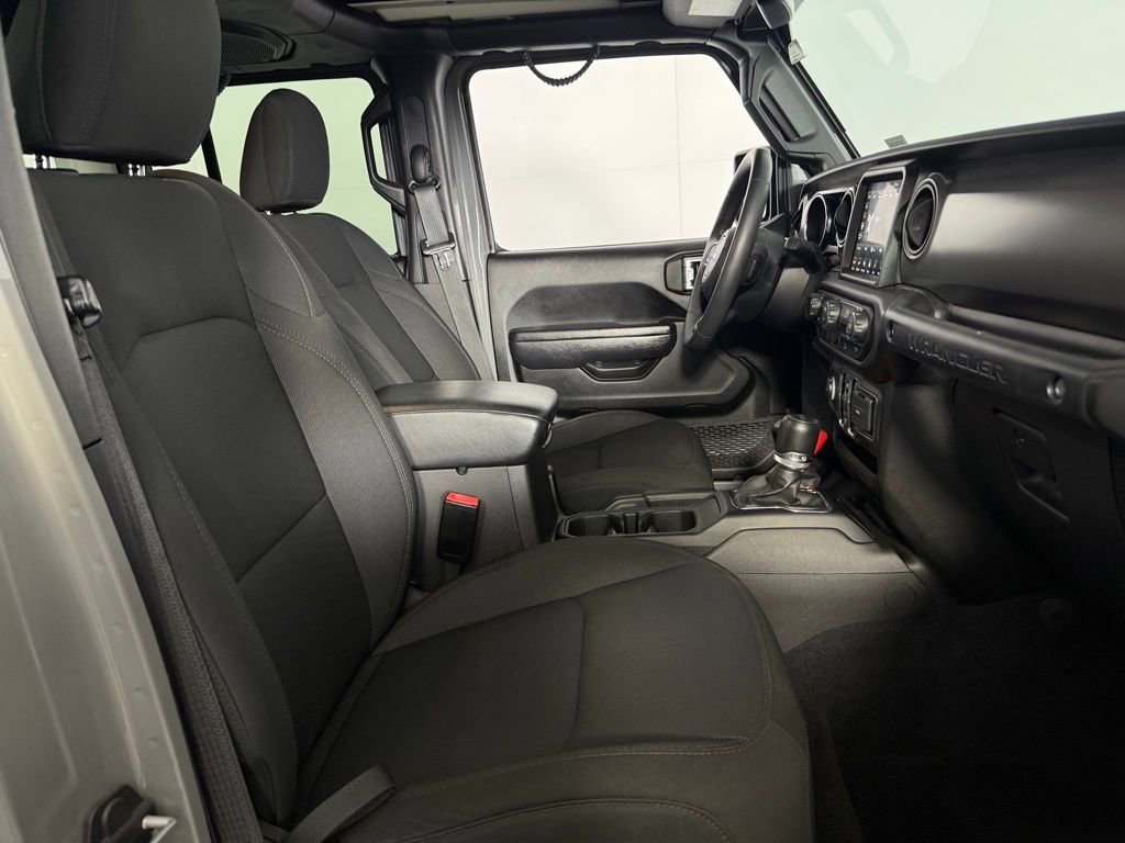 Certified 2023 Jeep Wrangler Unlimited w/ Sun & Screen Package image 32