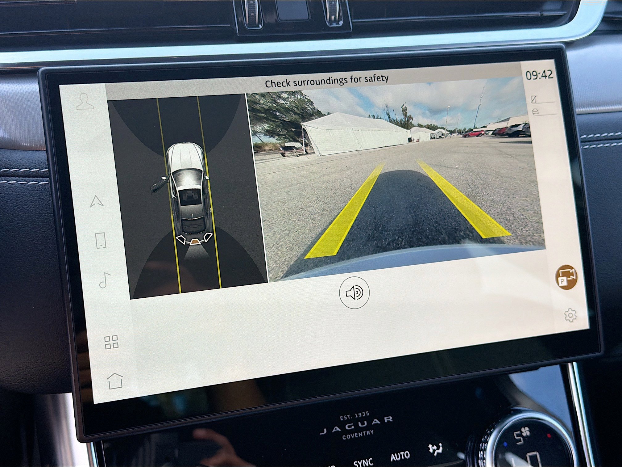 New 2024 Jaguar XF R-Dynamic SE image 35