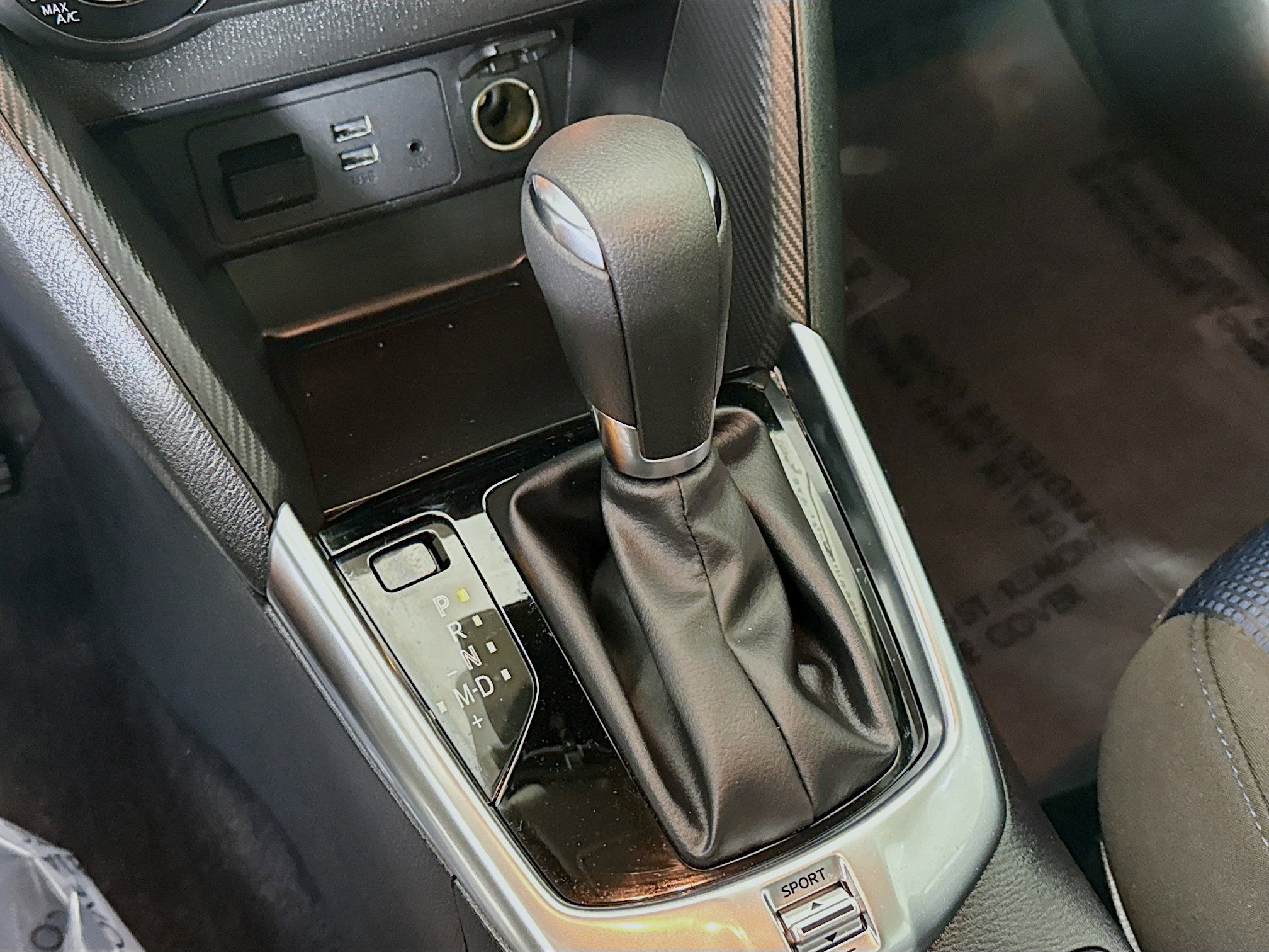 Used 2019 Toyota Yaris L image 20