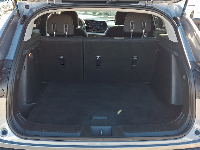 Used 2024 Chevrolet Trax LS w/ LS Convenience Package FWD image 32