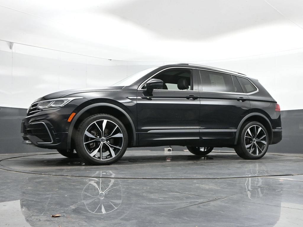 Used 2022 Volkswagen Tiguan SEL R-Line AWD/4WD image 44