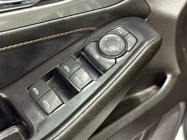 Used 2021 Chevrolet Traverse RS image 17