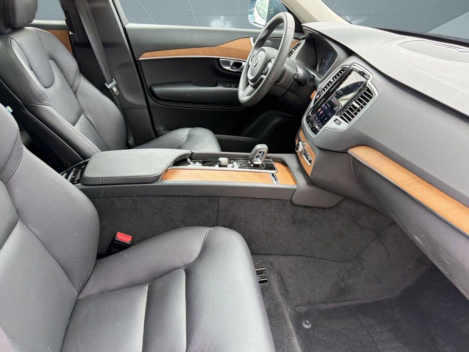 Certified 2024 Volvo XC90 B6 Plus w/ Protection Package Premier AWD/4WD image 30