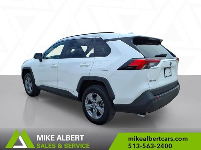 Used 2022 Toyota RAV4 XLE AWD/4WD image 5