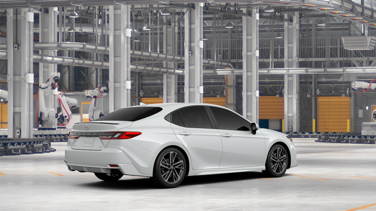 New 2026 Toyota Camry Hybrid FWD image 10