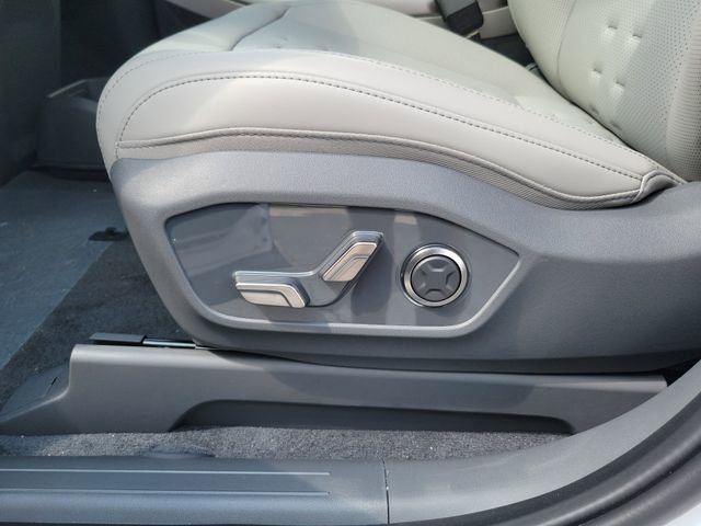 New 2026 Kia EV9 Wind image 16