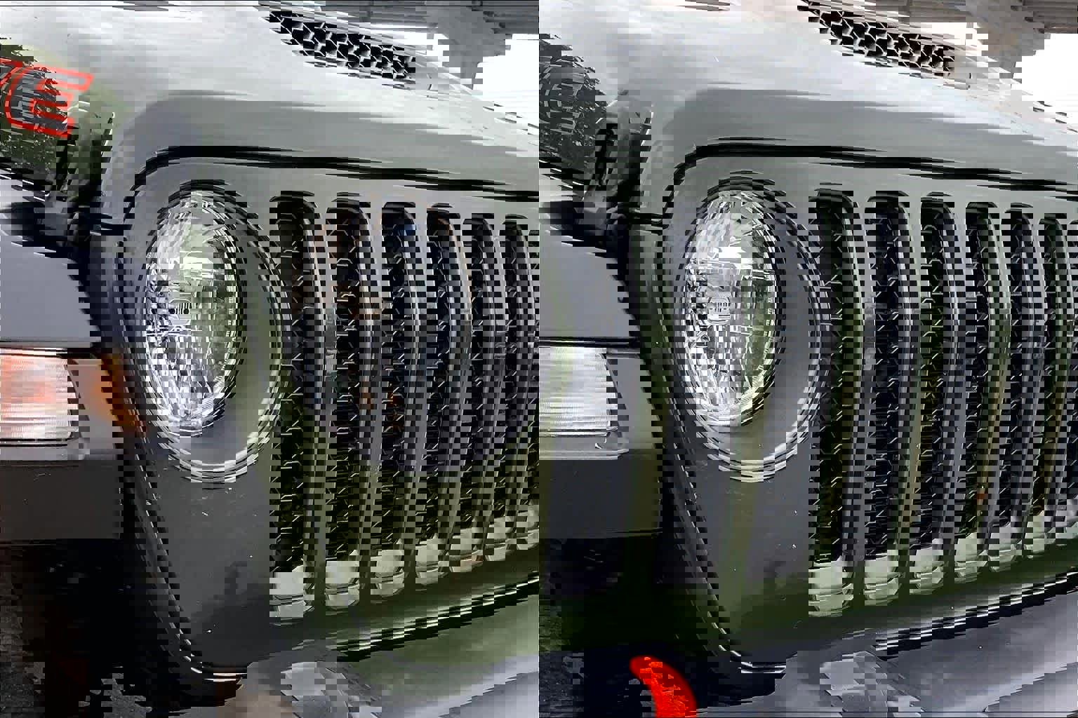 Used 2023 Jeep Gladiator Mojave w/ Cold Weather Group AWD/4WD image 29