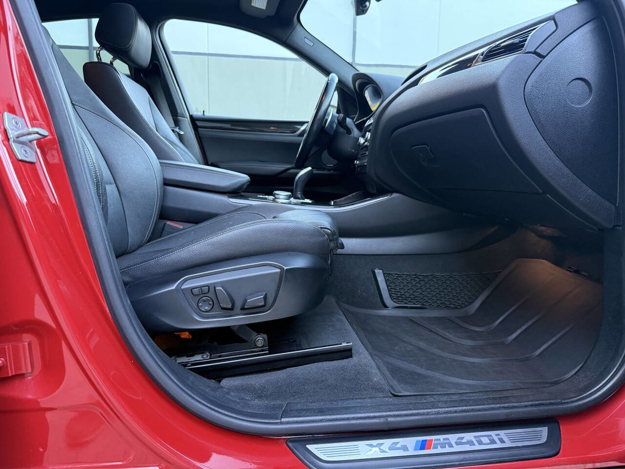 Used 2017 BMW X4 M40i image 16