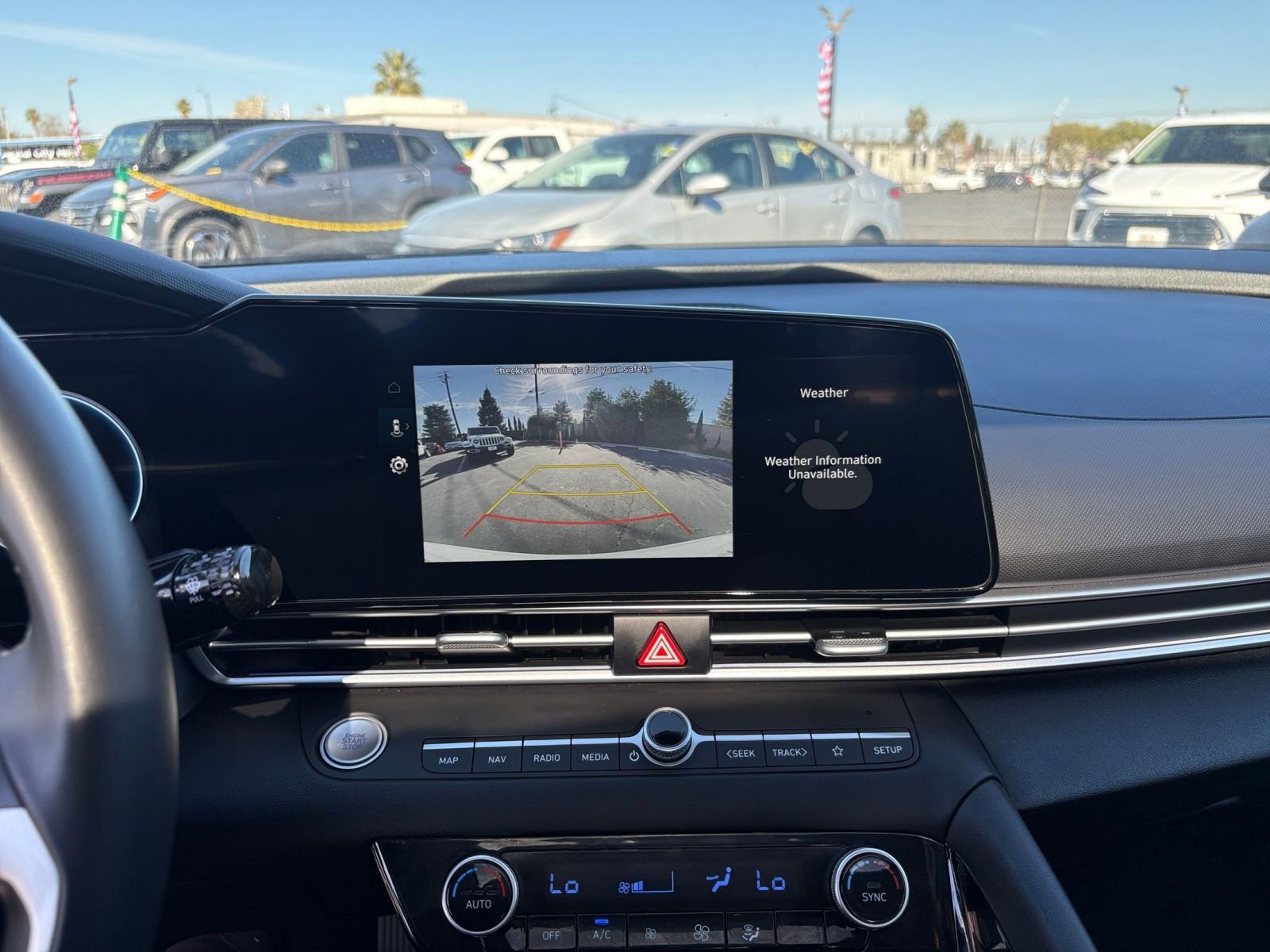 Used 2025 Hyundai Elantra SEL FWD image 23