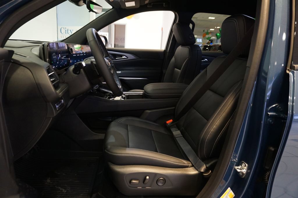 New 2026 Chevrolet Traverse LT w/ Driver Confidence Package image 9