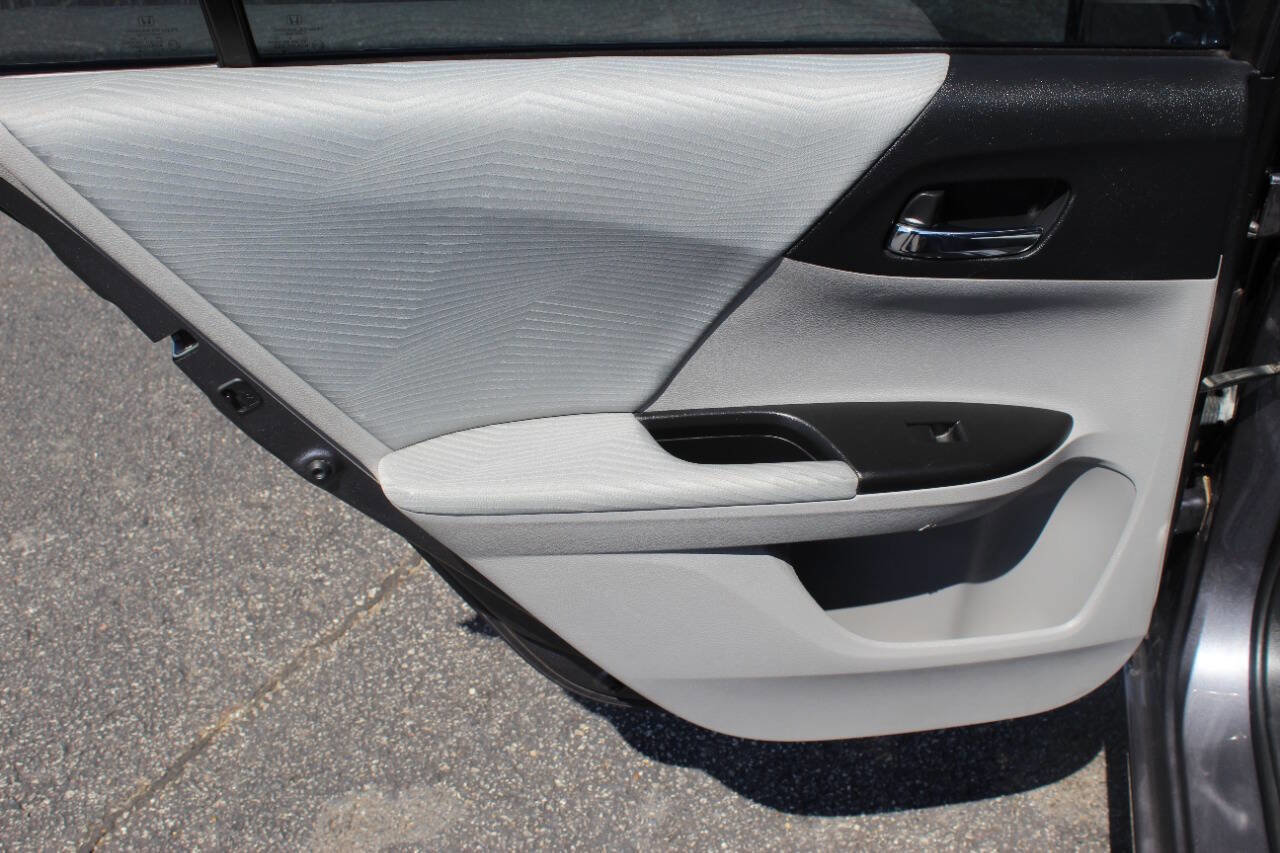 Used 2016 Honda Accord LX image 15