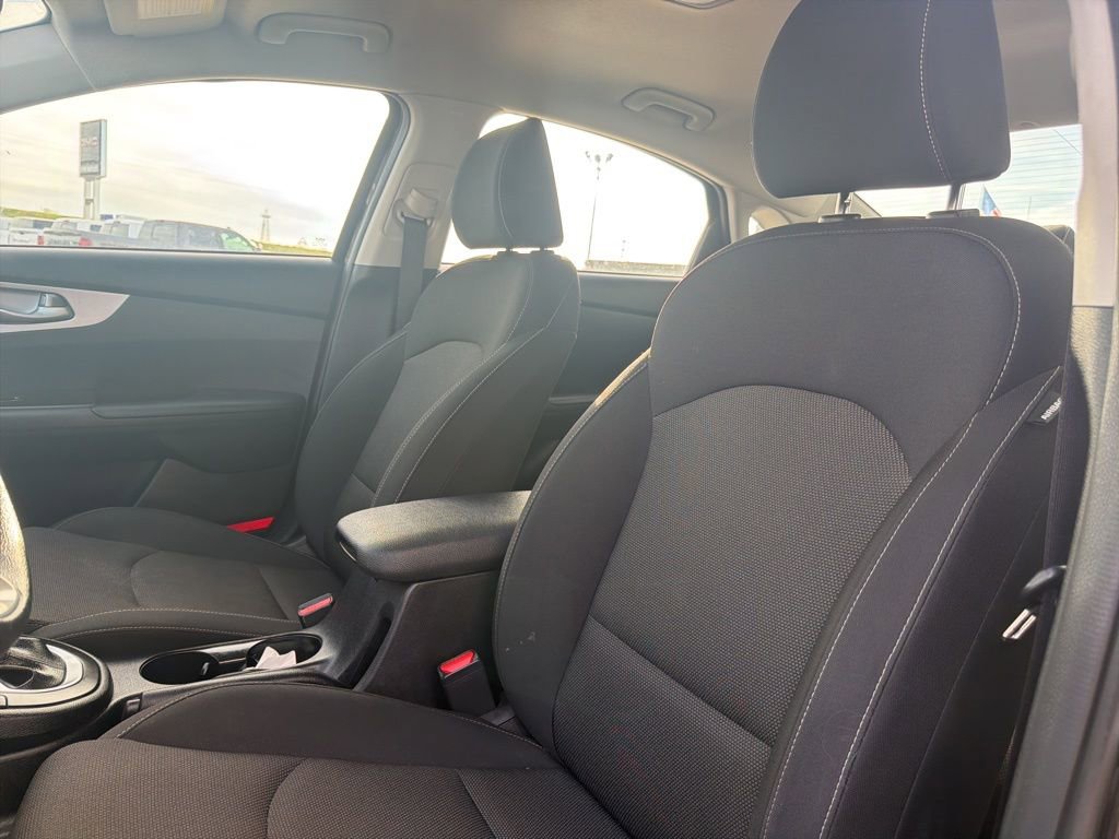 Used 2024 Kia Forte LXS image 10