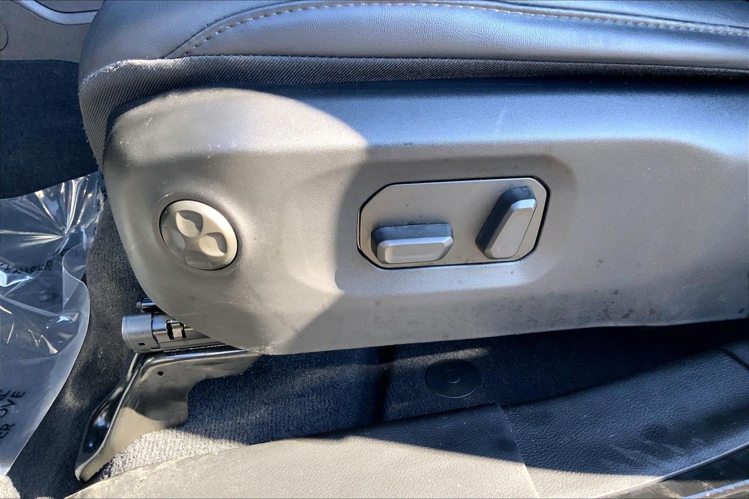 Used 2024 Jeep Wrangler High Altitude AWD/4WD image 32