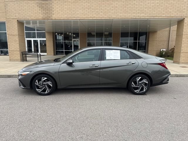 Used 2024 Hyundai Elantra SEL w/ Convenience Package